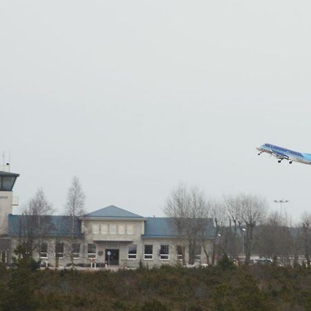 Kuressaare Airport Guest House Exterior photo