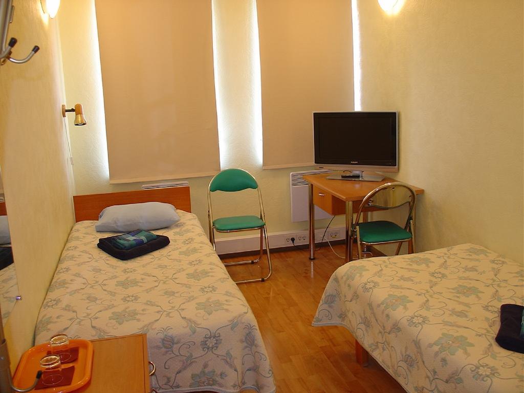 Kuressaare Airport Guest House Room photo